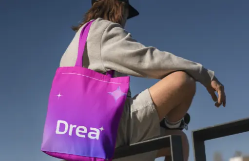 Tote bag con la marca Drea